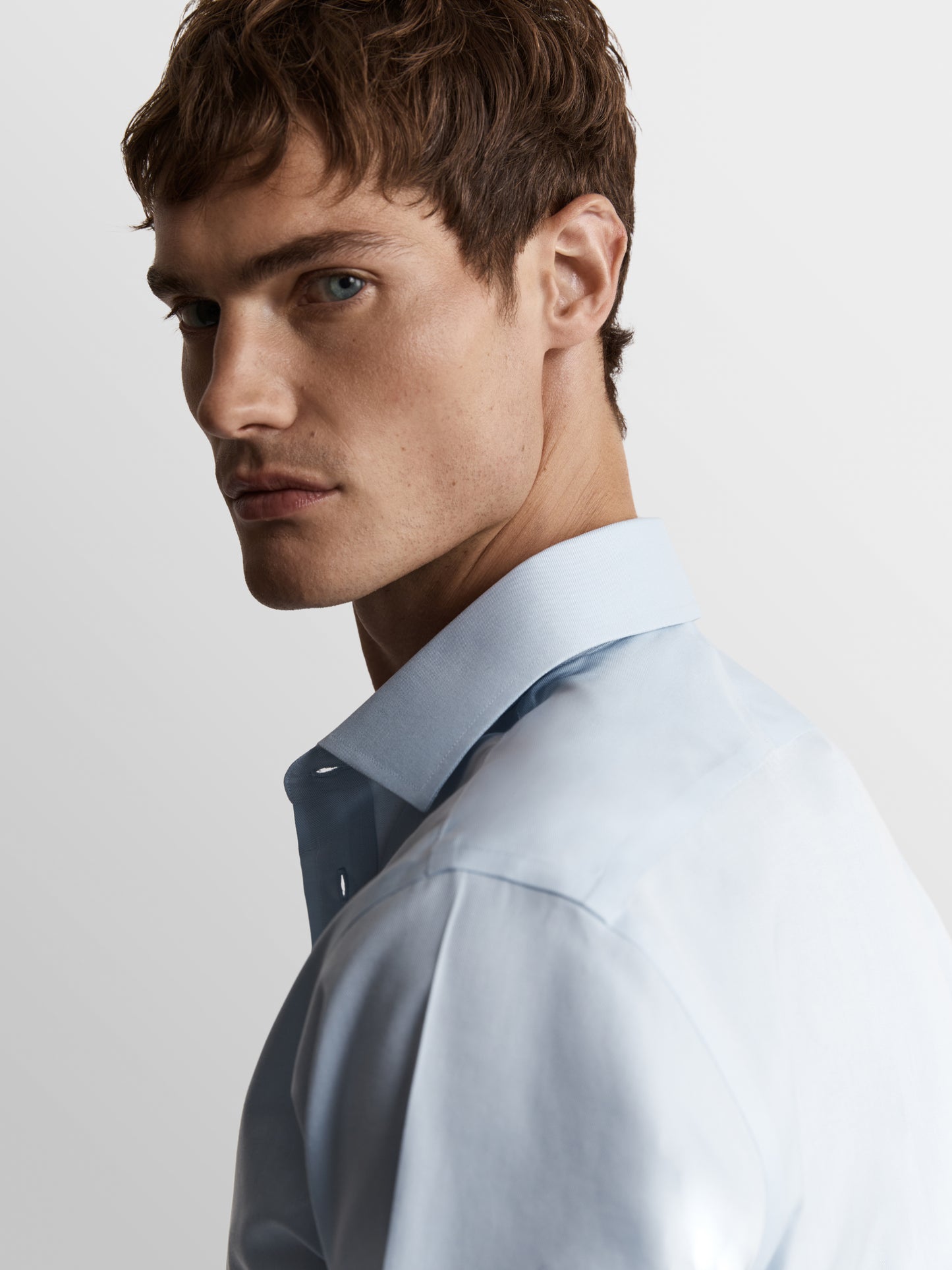 Image 2 of Non-Iron Light Blue Twill Regular Fit Double Cuff Classic Collar Shirt