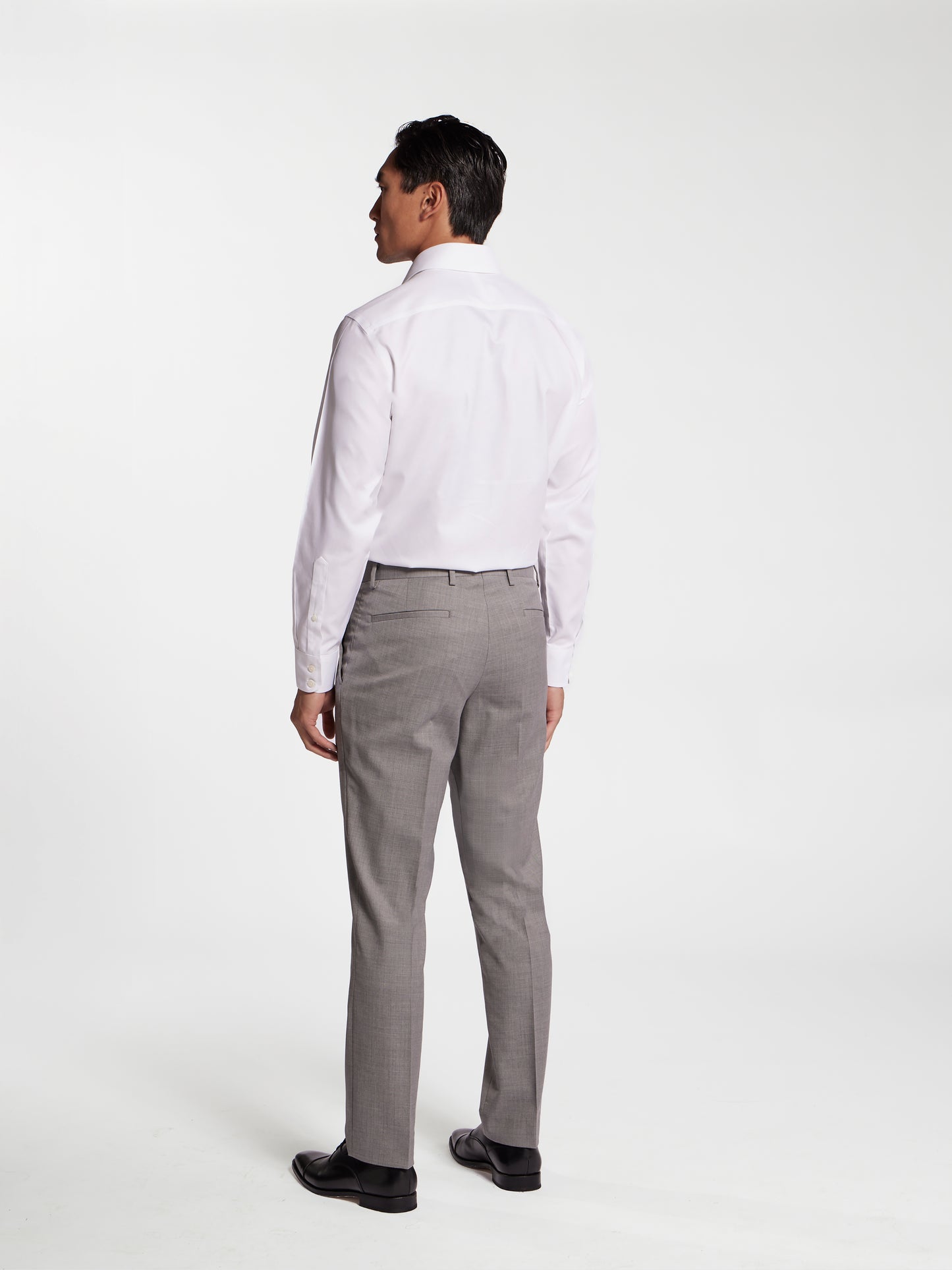 Non-Iron White Twill Fitted Single Cuff Classic Collar Shirt
