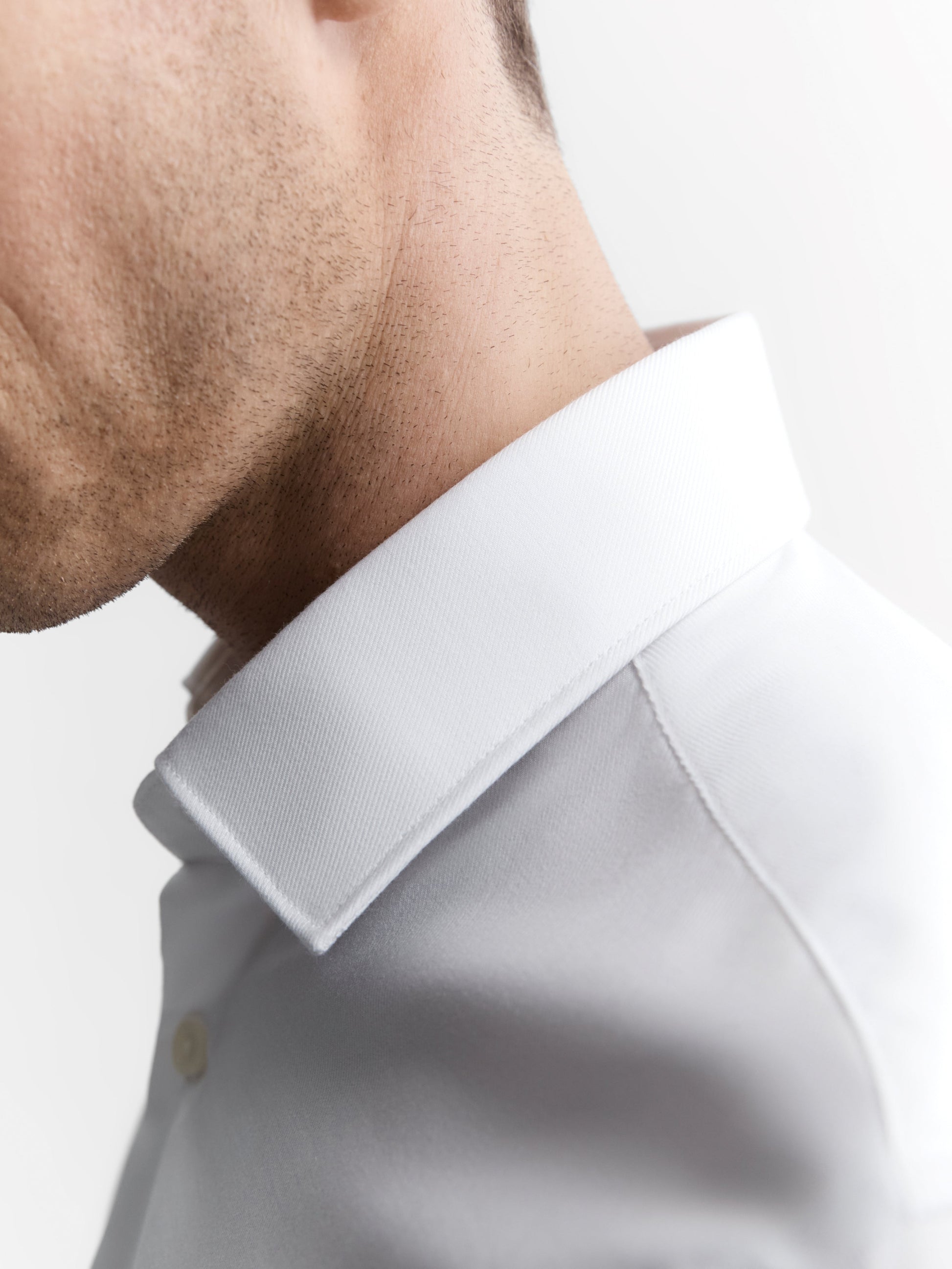 Image 4 of Non-Iron White Twill Fitted Single Cuff Classic Collar Shirt