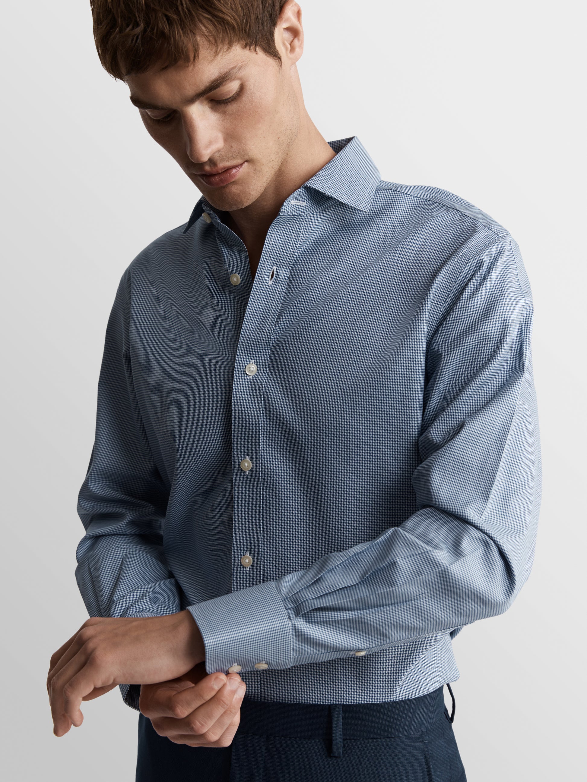 Image 1 of Non-Iron Navy Blue Mini Dogtooth Plain Weave Super Fitted Single Cuff Classic Collar Shirt