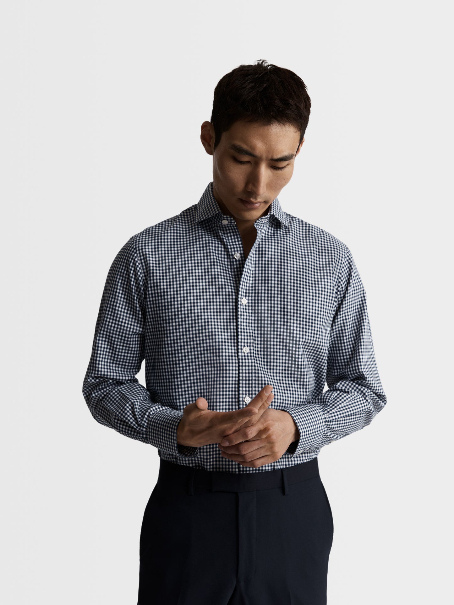 Image 1 of Non-Iron Navy Blue Gingham Twill Super Fitted Single Cuff Classic Collar Shirt