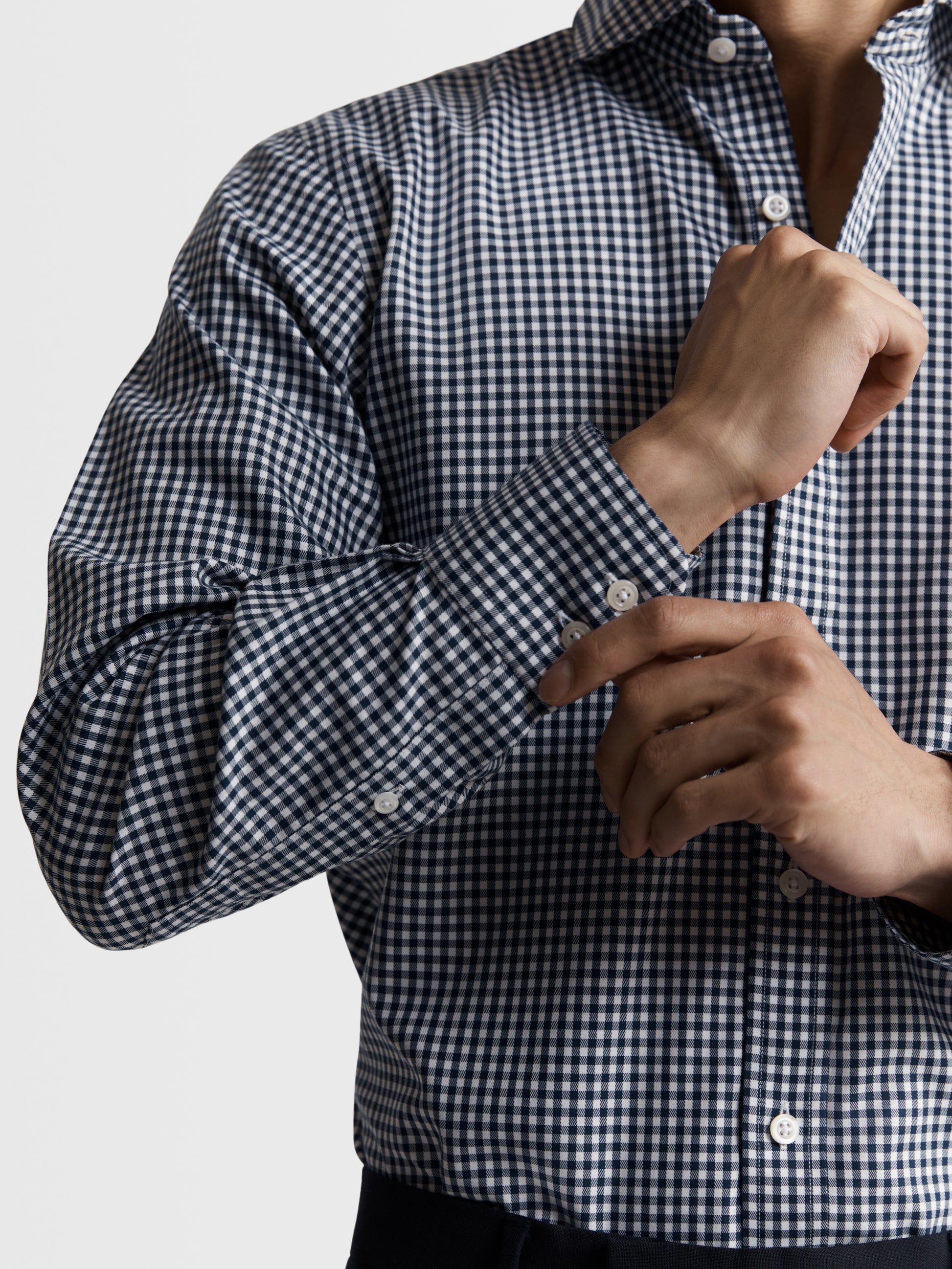 Image 3 of Non-Iron Navy Blue Gingham Twill Super Fitted Single Cuff Classic Collar Shirt