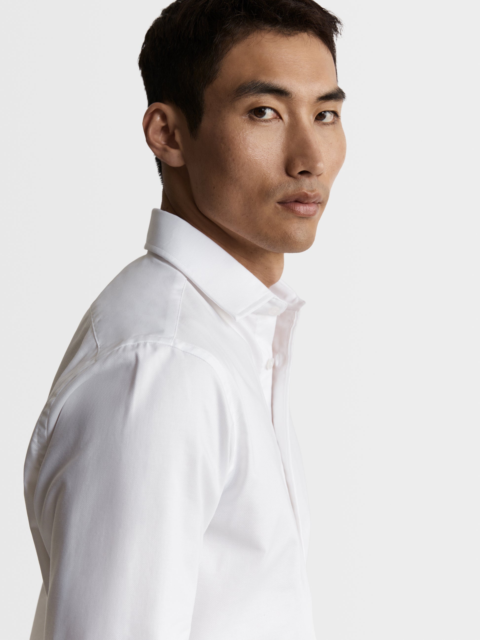 Image 2 of White Poplin Stretch Fitted Single Cuff Cutaway Collar Shirt