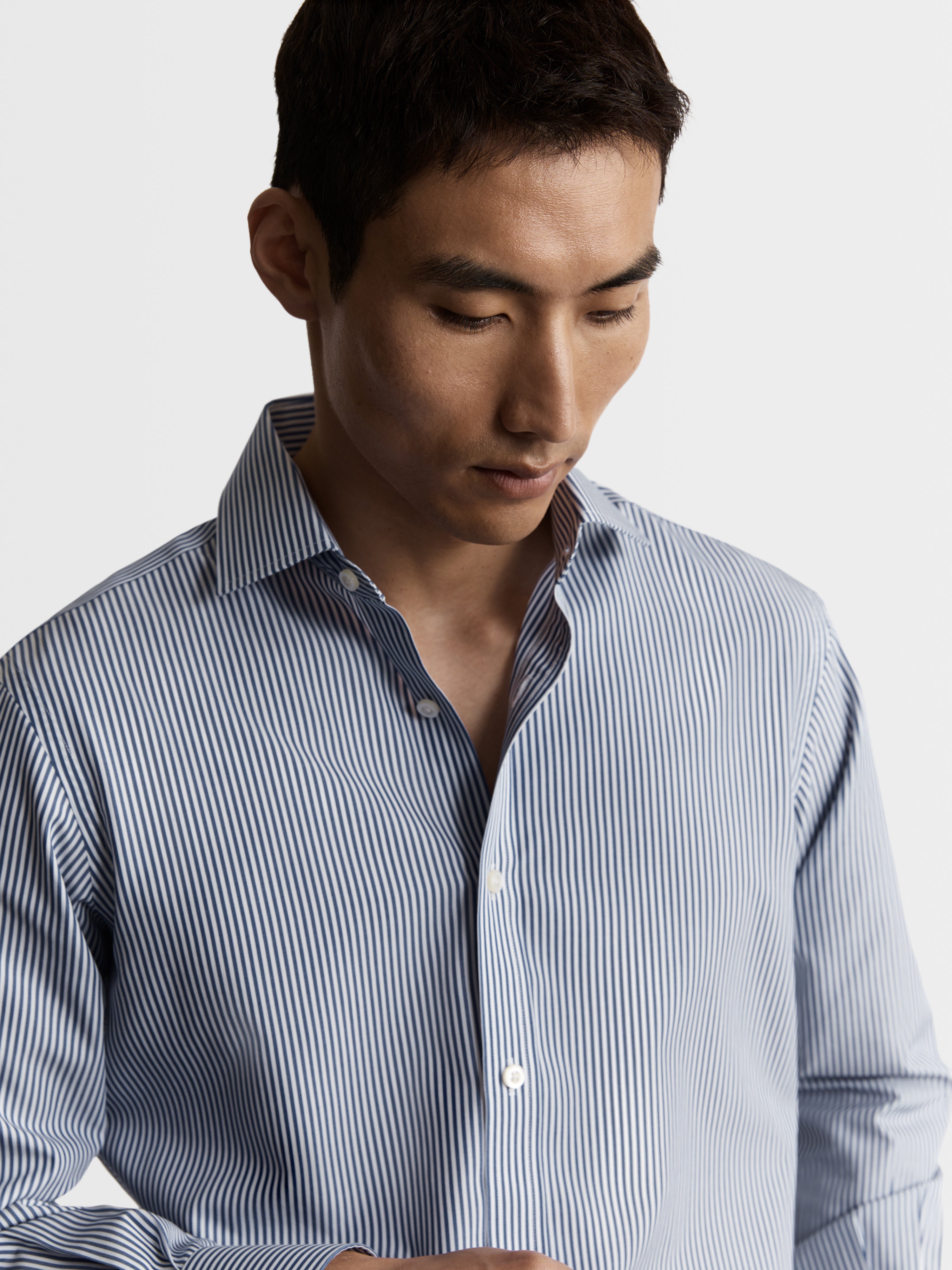 Non-Iron Navy Blue Wide Stripe Poplin Fitted Single Cuff Classic Colla ...