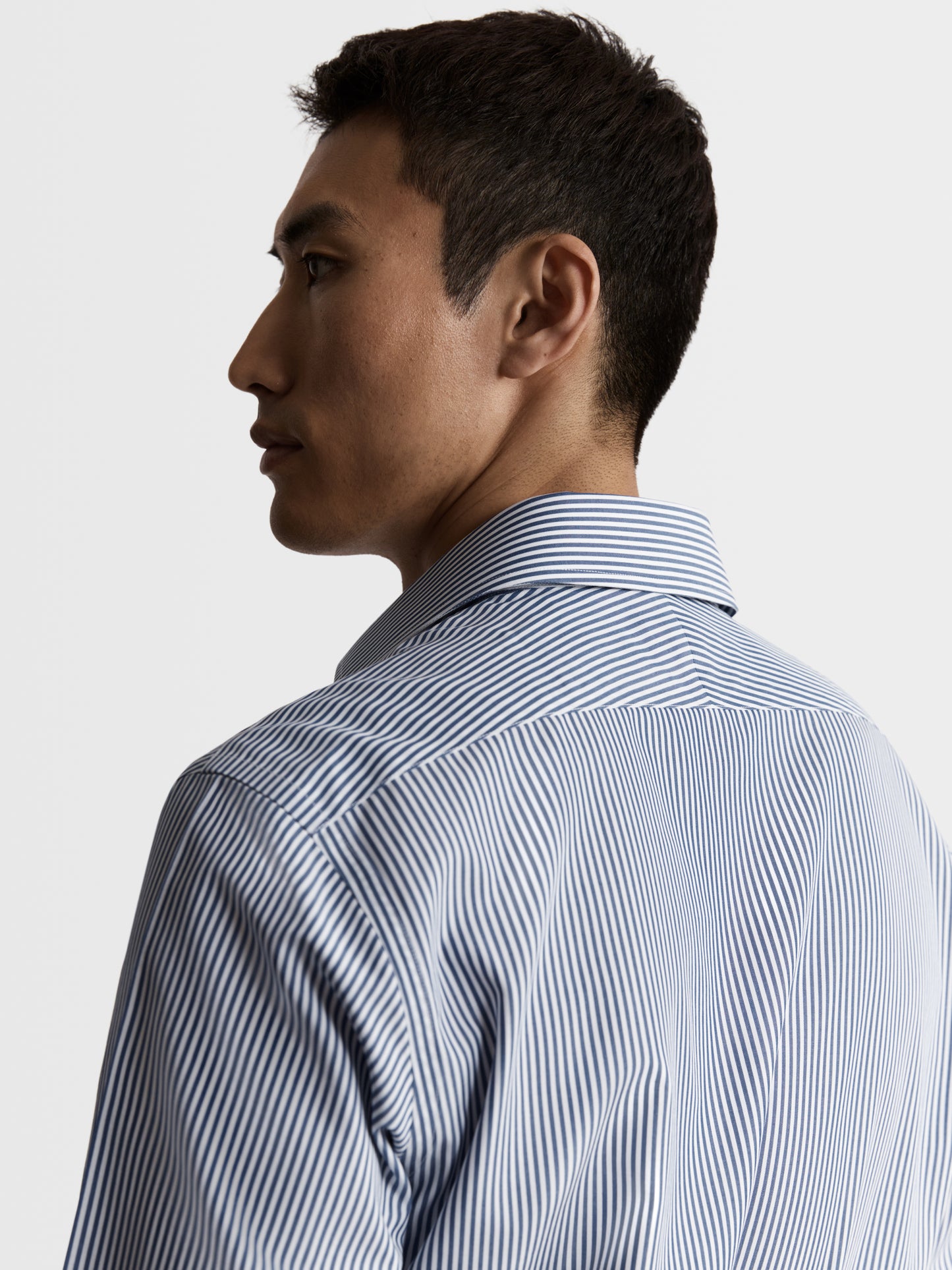 Non-Iron Navy Blue Wide Stripe Poplin Fitted Single Cuff Classic Collar Shirt