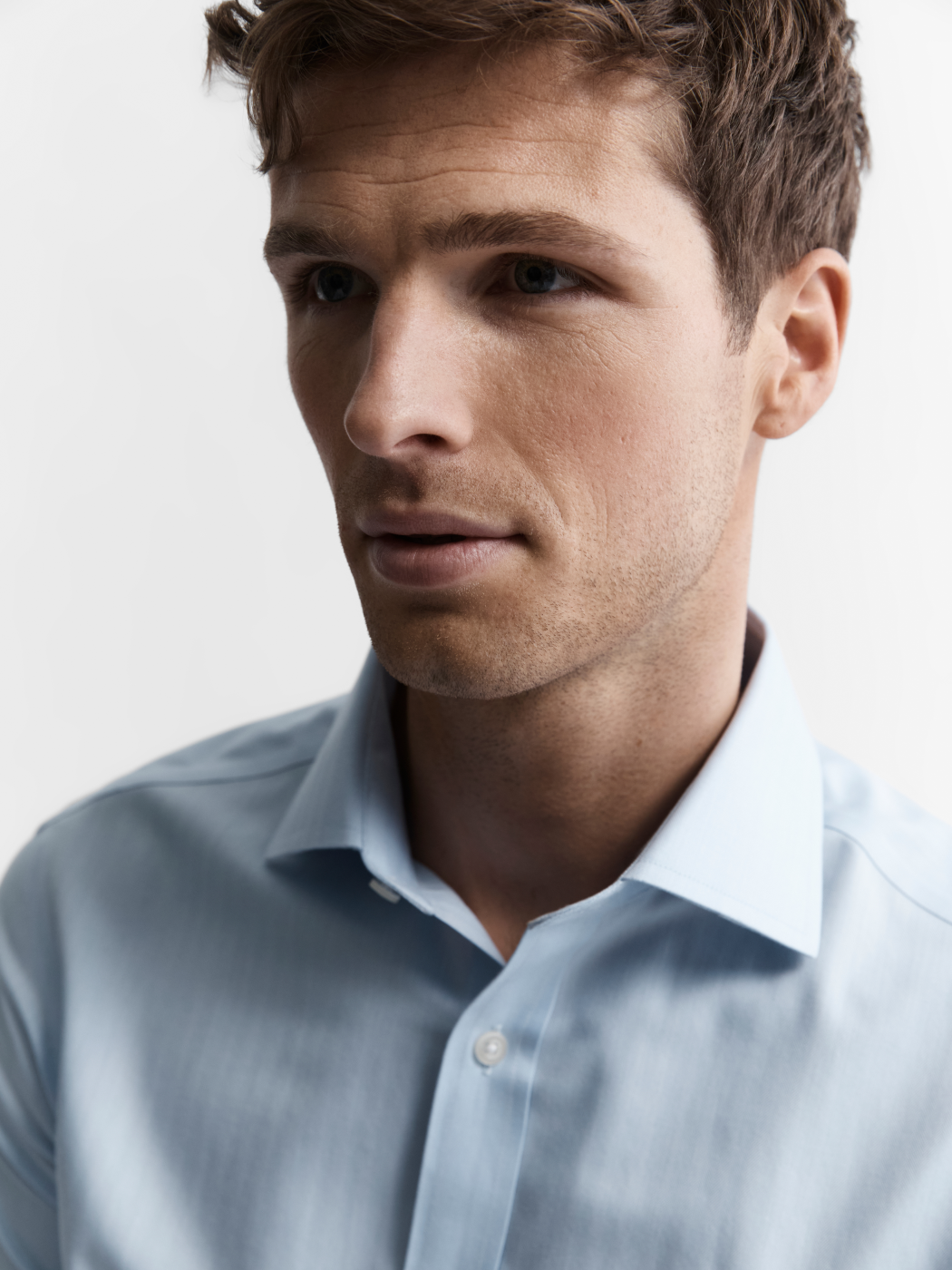 Image 2 of Non-Iron Light Blue Chevron Stripe Twill Regular Fit Single Cuff Cutaway Collar Shirt